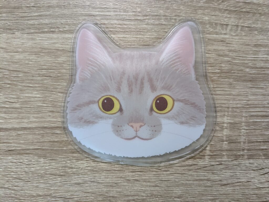 開封後商品表面_ダイカットクールジェル にゃんこフェイス_グレー